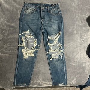 Brand new w/ tags Fashion Nova extreme rioped jeans.